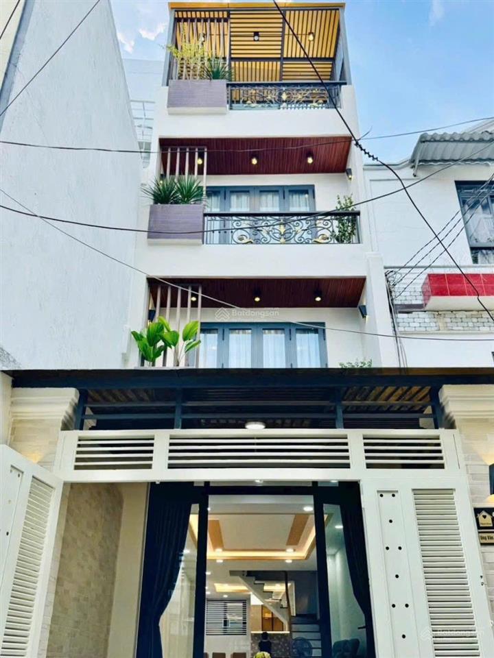 Kẹt tiền bán gấp nhà đường oto 7m rạch bùng binhp9q3 giá 4tỷ2/71m2 cho thuê 29tr gần ga sài gòn