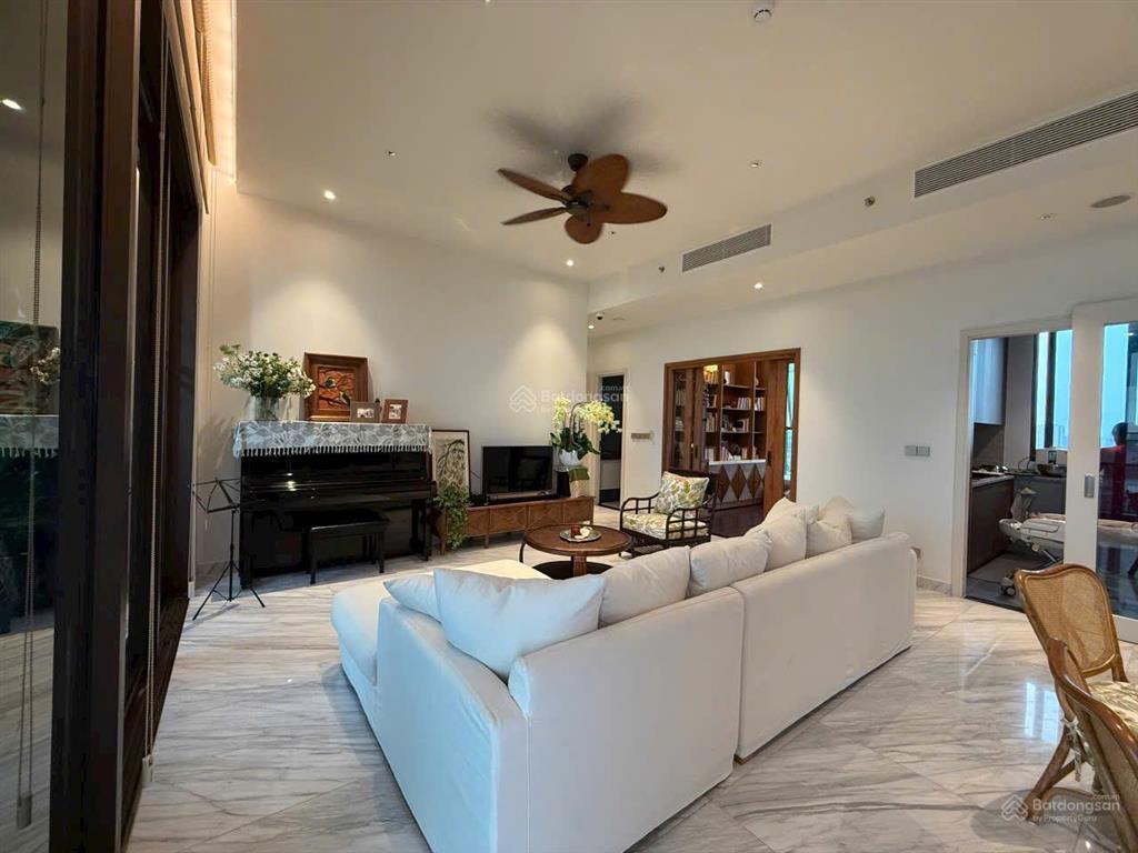 Căn define 4pn 325m2 đầy đủ nội thất, view sông sg. giá 45 tỷ.  0901 858 *** trần hải