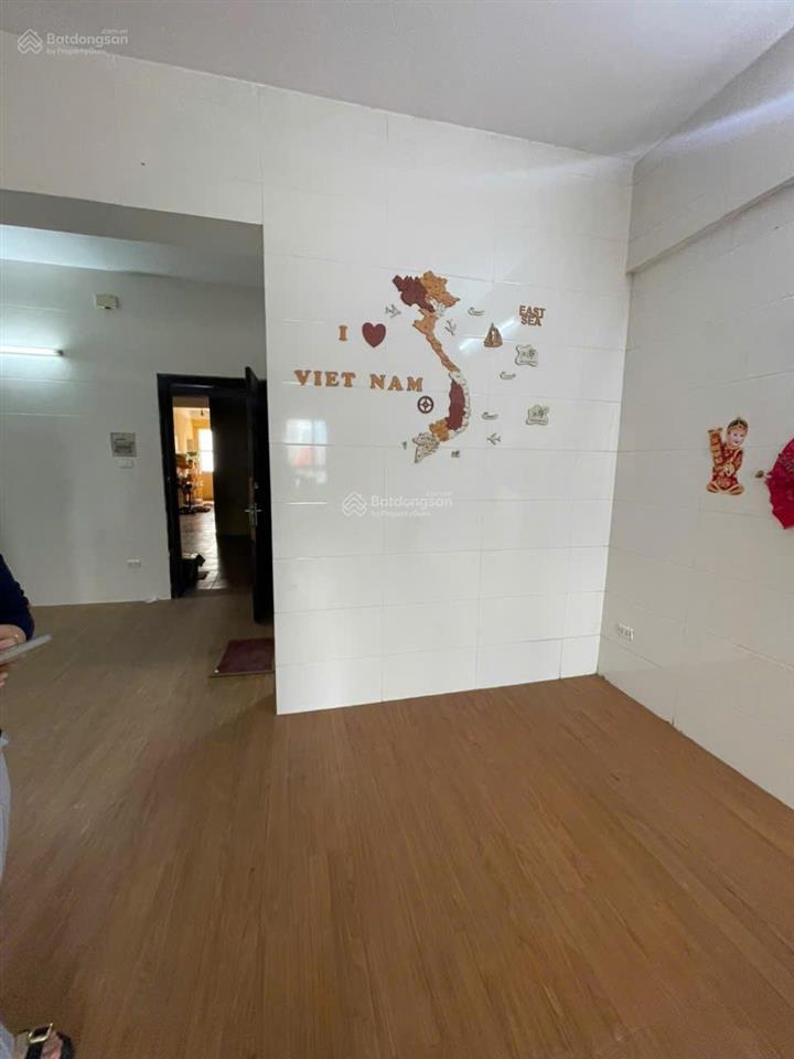 Cần bán căn hộ b10 nam trung yên dt 69m2 thiết kế 2 ngủ sẵn sổ đỏ. giá 5,91 tỷ 0948 886 ***