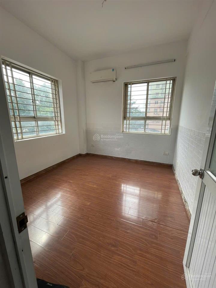 Cần bán căn hộ b10 nam trung yên dt 69m2 thiết kế 2 ngủ sẵn sổ đỏ. giá 5,91 tỷ 0948 886 ***