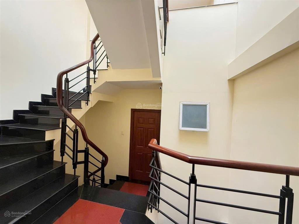 Nhà ngay trục đường sầm uất nguyễn văn công, gv. giá 3tỷ520 còn tl