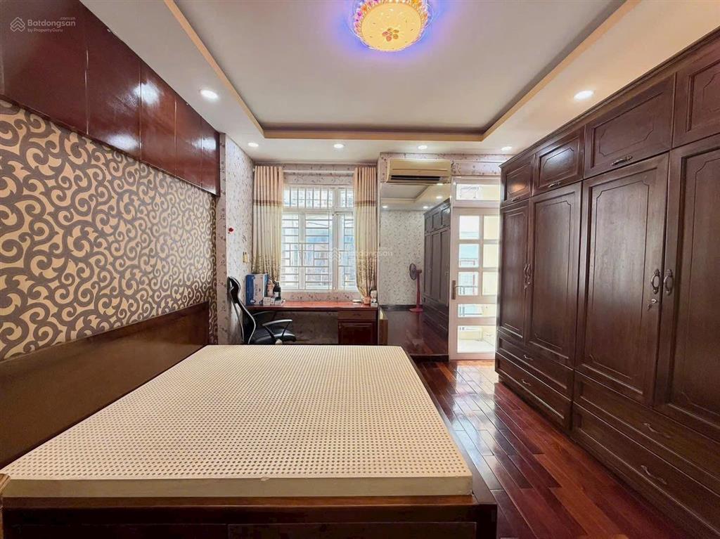 Nhà ngay trục đường sầm uất nguyễn văn công, gv. giá 3tỷ520 còn tl