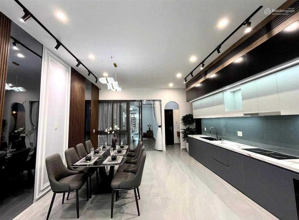 Cô nga chính chủ cần bán nhà hẻm oto mai xuân thưởng, q6. giá 3tỷ150 còn tl cho khách thiện chí