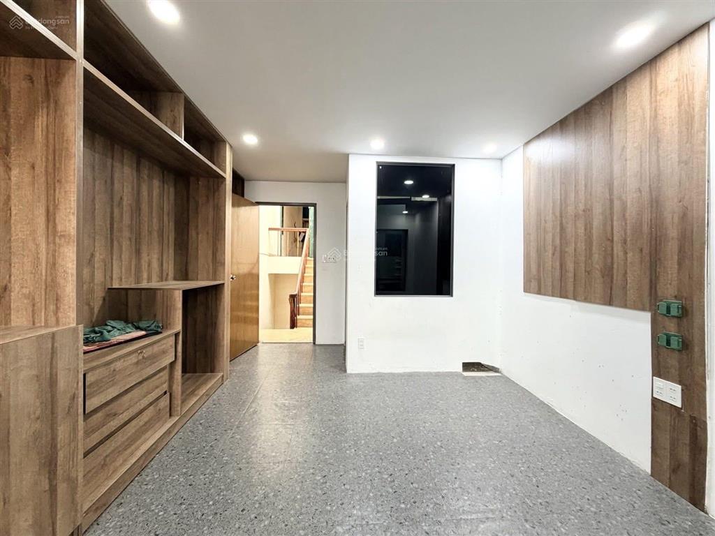 Giảm sâu 300 triệu  chính chủ cần bán nhà hẻm xe hơi luỹ bán bích, tân phú. giá còn 3tỷ180 tl nhẹ