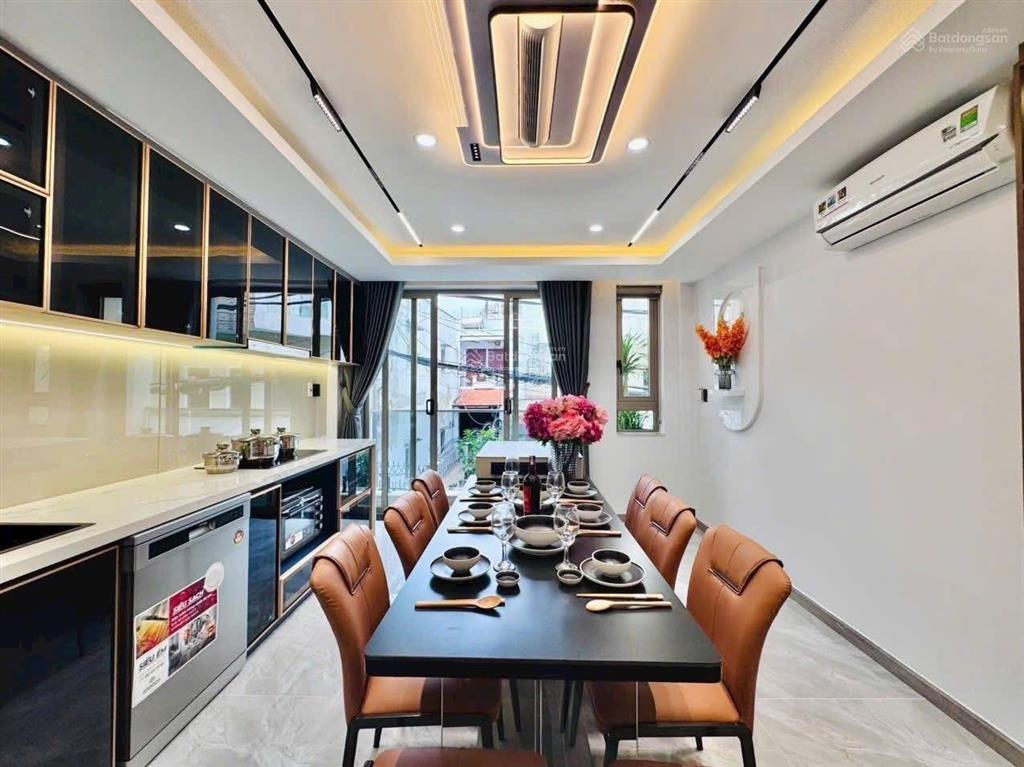 Cần bán nhanh siêu phẩm mtđ lò gốm, quận 6 (dt hơn 72m2). giá chỉ 3 tỷ 390 còn tl