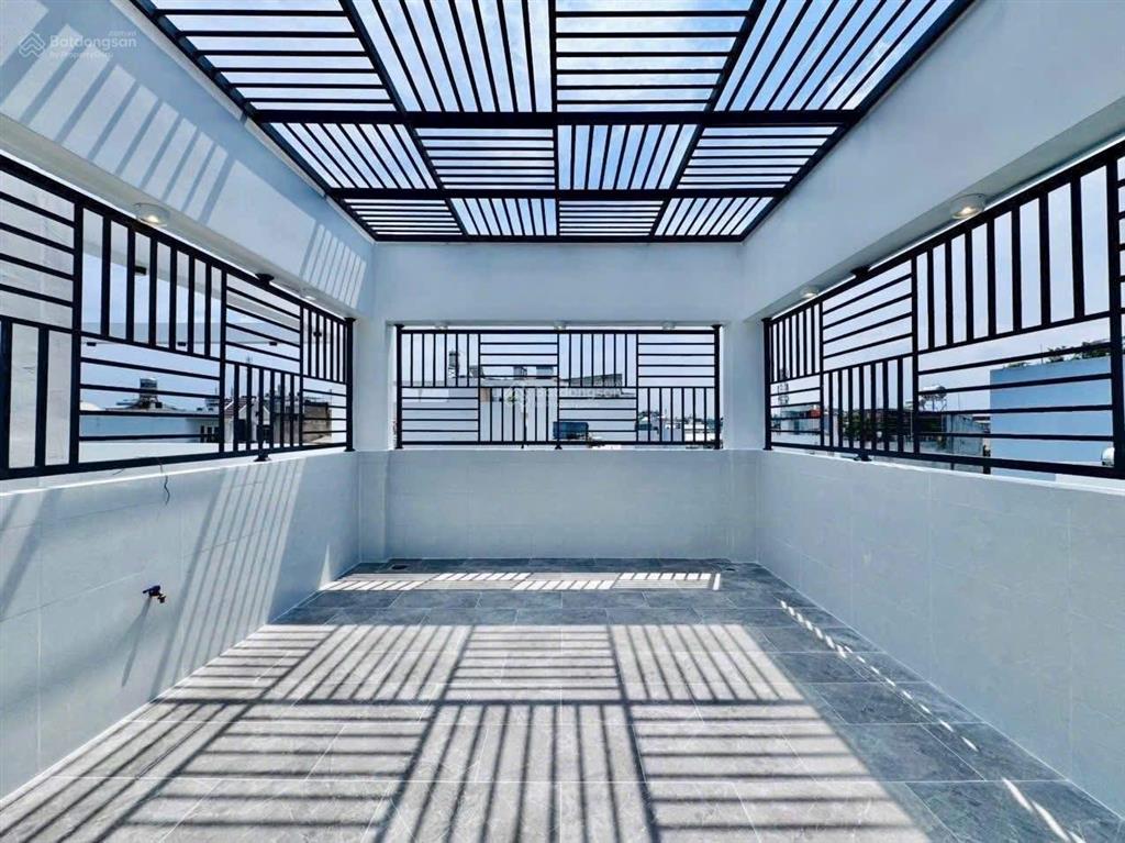 Cần bán nhanh siêu phẩm mtđ lò gốm, quận 6 (dt hơn 72m2). giá chỉ 3 tỷ 390 còn tl