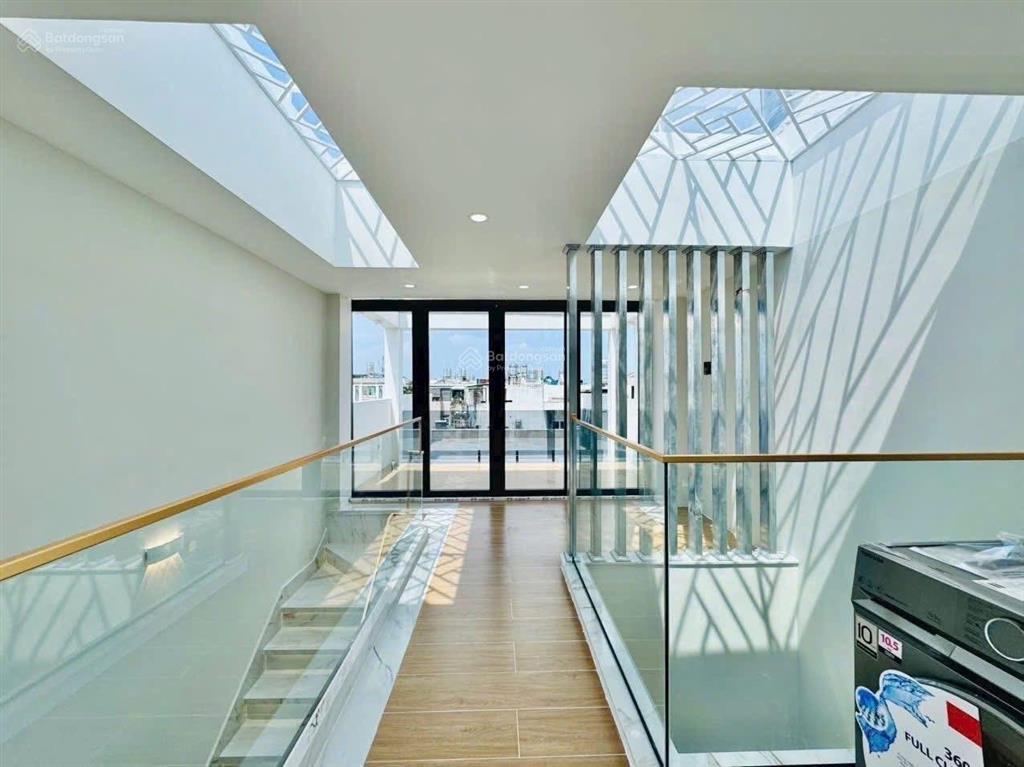 Cần bán nhanh siêu phẩm mtđ lò gốm, quận 6 (dt hơn 72m2). giá chỉ 3 tỷ 390 còn tl