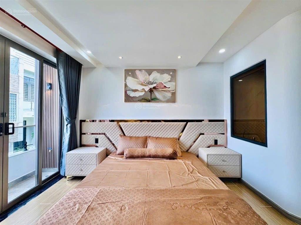 Cần bán nhanh siêu phẩm mtđ lò gốm, quận 6 (dt hơn 72m2). giá chỉ 3 tỷ 390 còn tl