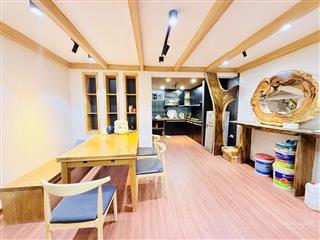 Bán nhà 2 mặt ngõ thông  15m oto đỗ tránh  dt 60m  ở ngay. giá bán 15.75 tỷ