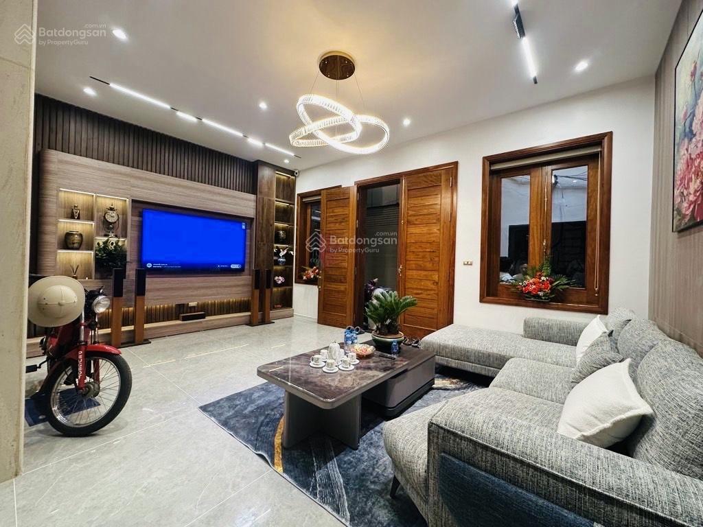 Bán nhà bạch mai  sát mặt phố  diện tích 50m x 6 tầng  full nội thất. giá bán 13.3 tỷ