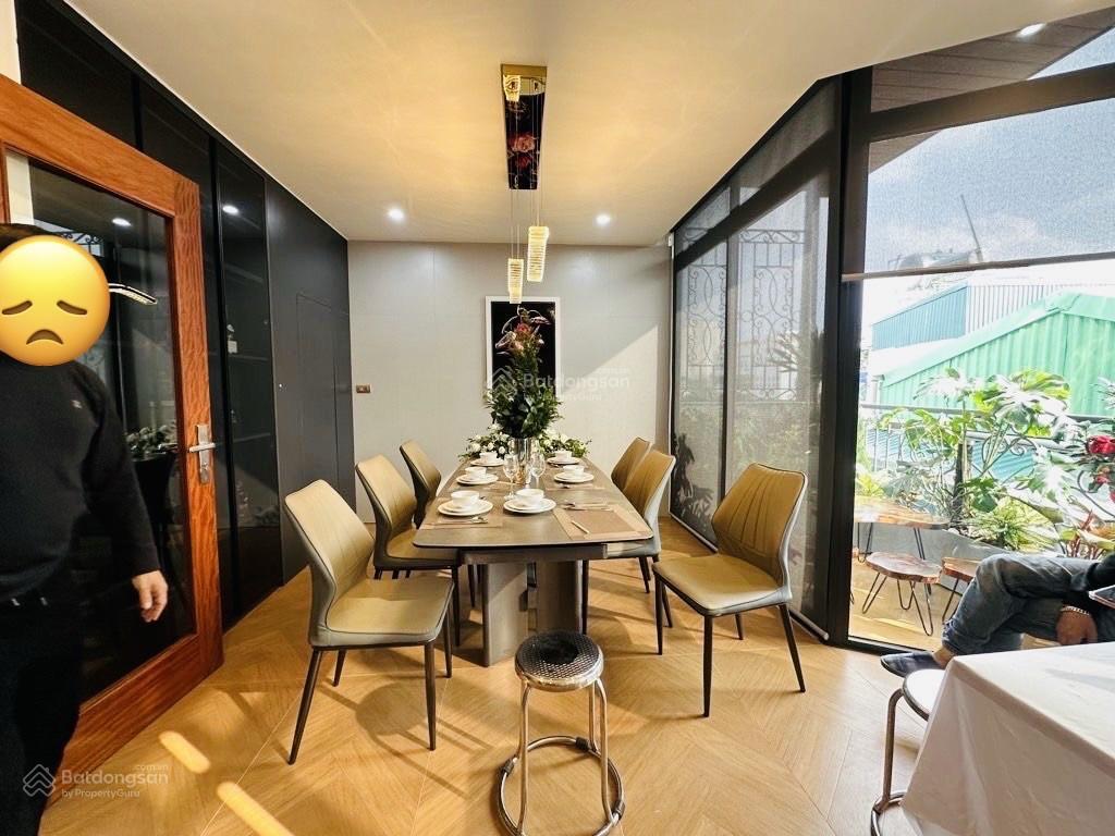 Bán nhà bạch mai  sát mặt phố  diện tích 50m x 6 tầng  full nội thất. giá bán 13.3 tỷ