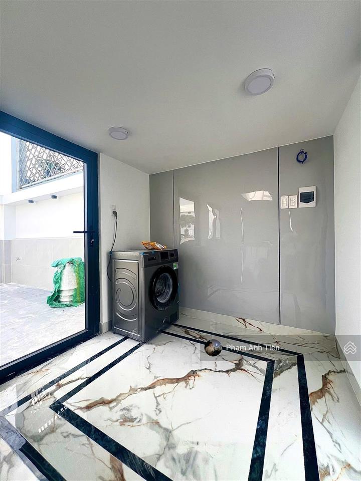 Nhà mới xây đã hoàn công. giá 2tỷ990/78m2 đường nguyễn thị tầnq.8, gần chợ rạch ông. cho thuê 20tr