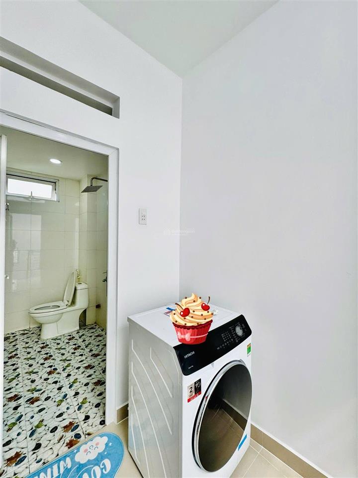 Dì tôi bán nhà đường oto bến vân đồn  q4. 69,5m2 gần cầu ông lãnh, đang cho thuê 19tr/th