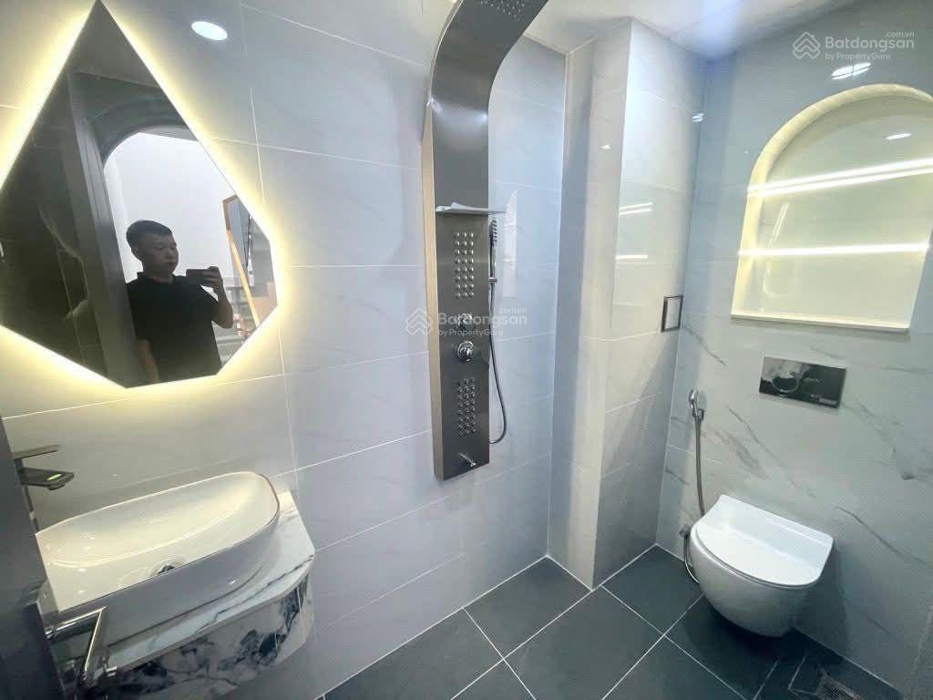 Chủ nhà xoay vốn cần bán nhà 67,2m2 giá 5tỷ230 nguyễn phúc nguyên  quận 3. gần ga sài gòn