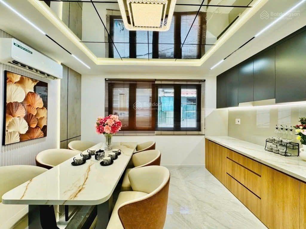 Chủ nhà xoay vốn cần bán nhà 67,2m2 giá 5tỷ230 nguyễn phúc nguyên  quận 3. gần ga sài gòn