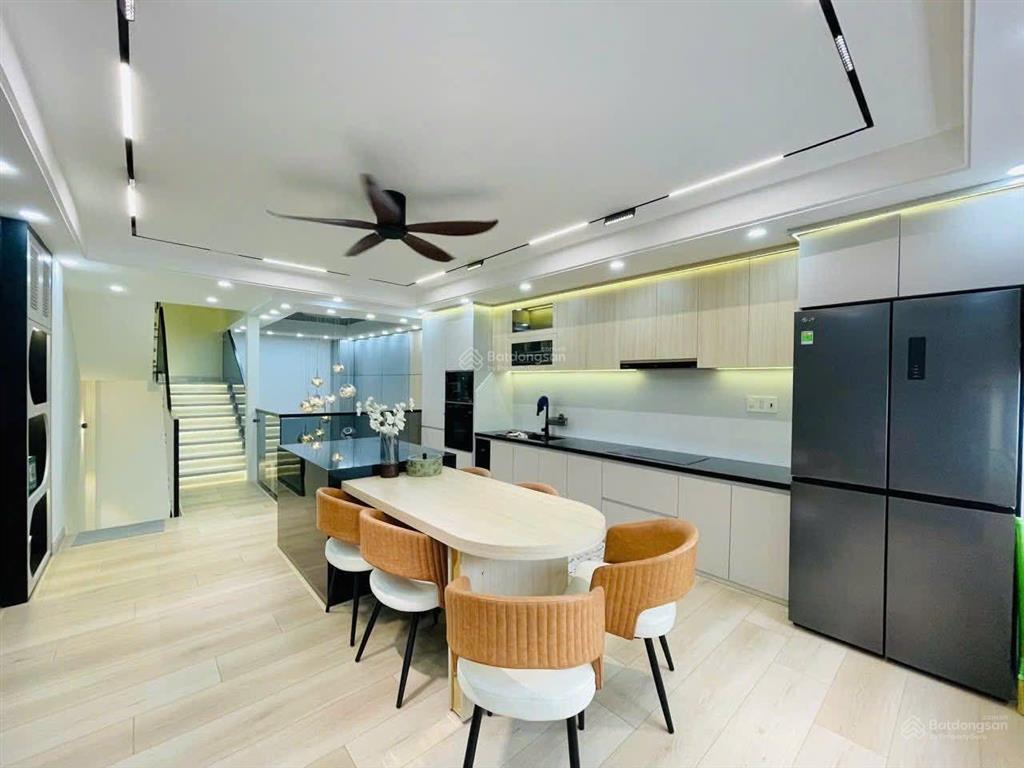 Nhà 3 lầu 76,8m2 hơn 4 tỏi đường ngô thị thu minh  tân bình. gần chợ phạm văn hai. thuê 24tr