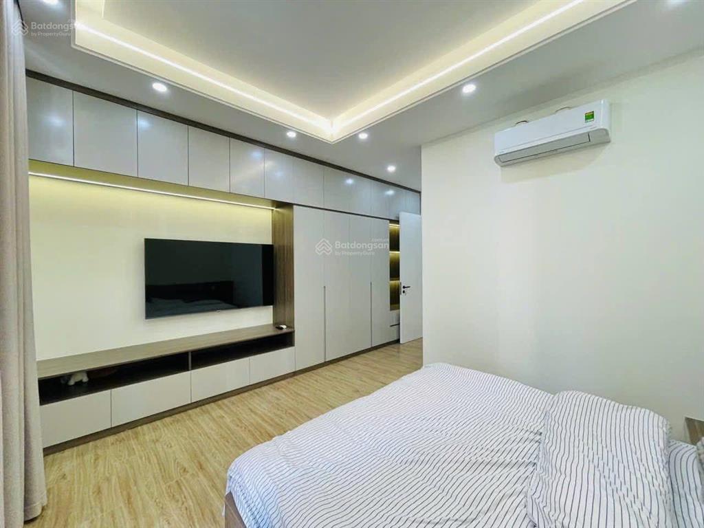 Nhà 3 lầu 76,8m2 hơn 4 tỏi đường ngô thị thu minh  tân bình. gần chợ phạm văn hai. thuê 24tr