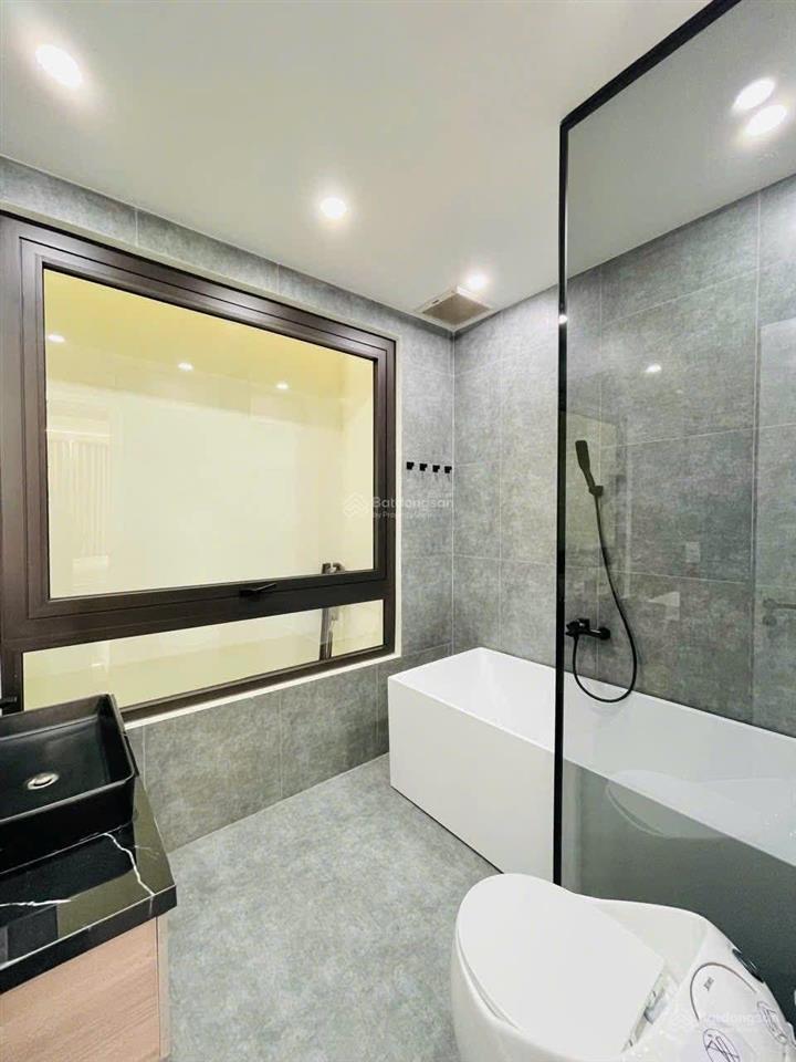 Nhà 3 lầu 76,8m2 hơn 4 tỏi đường ngô thị thu minh  tân bình. gần chợ phạm văn hai. thuê 24tr