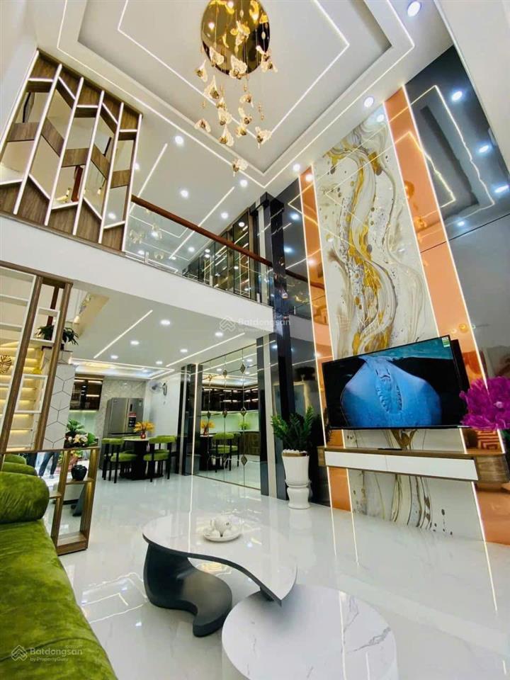 Bán gấp nhà giá 3tỷ680/73,2m2 đường nguyễn ngọc lộc, p14, quận 10. sát mặt tiền đường 3 tháng 2