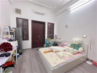 Cho thuê phòng tại khâm thiên  ban công rộng thoáng  full đồ  vskk  giá 4,x tr