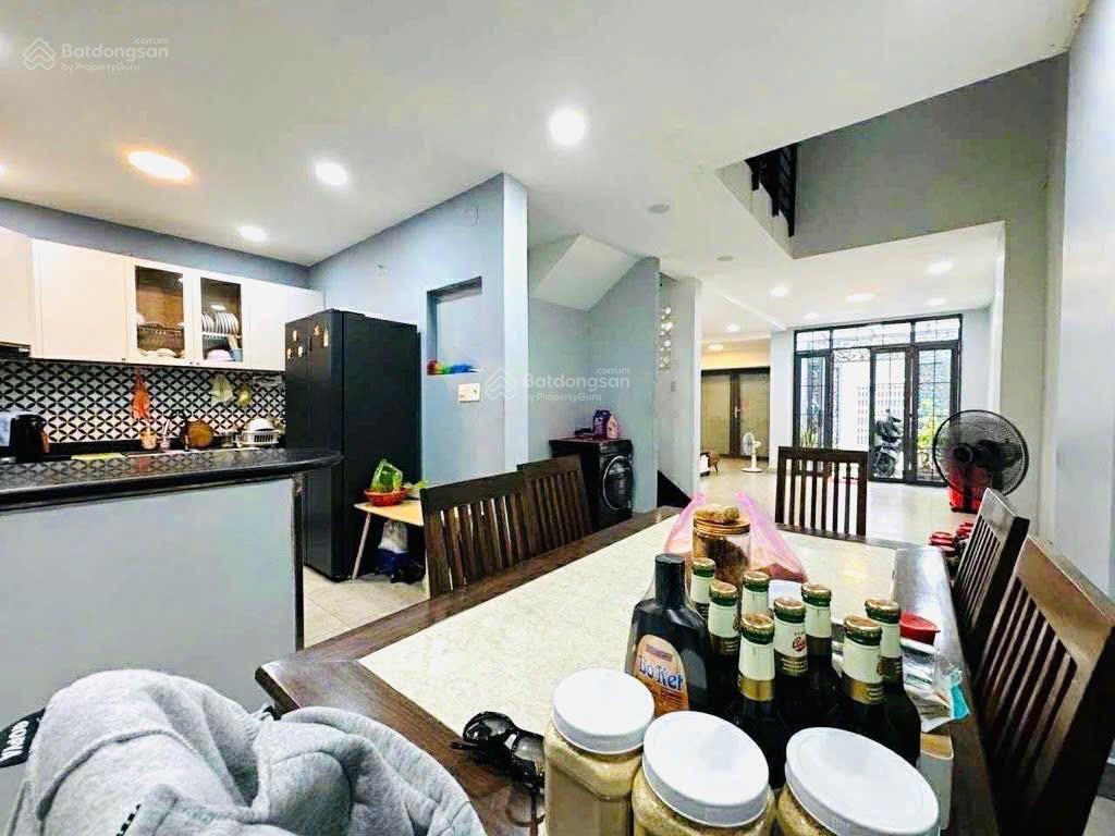 Cần bán gấp nhà ngay đường lê tự tàip.4phú nhuận. dt72m2/3tỷ38 ngay chợ nguyễn đình chiểu