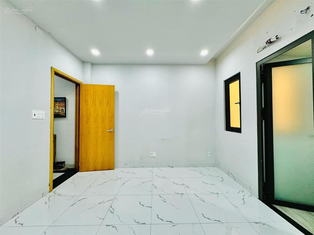 Bán nhanh nhà nguyễn biểuquận 5 đang cho thuê 29triệu/tháng. giá 4tỷ68/94,7m2 gần đại học sài gòn