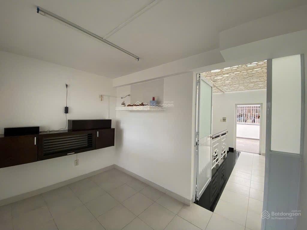 Tôi cần bán nhà nguyễn đăng giaithảo điềnquận 2. dt72m2/3tỷ65 ga thảo điền, hiện cho thuê 20triệu