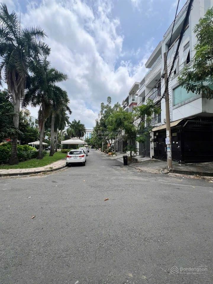 Tôi cần bán nhà nguyễn đăng giaithảo điềnquận 2. dt72m2/3tỷ65 ga thảo điền, hiện cho thuê 20triệu