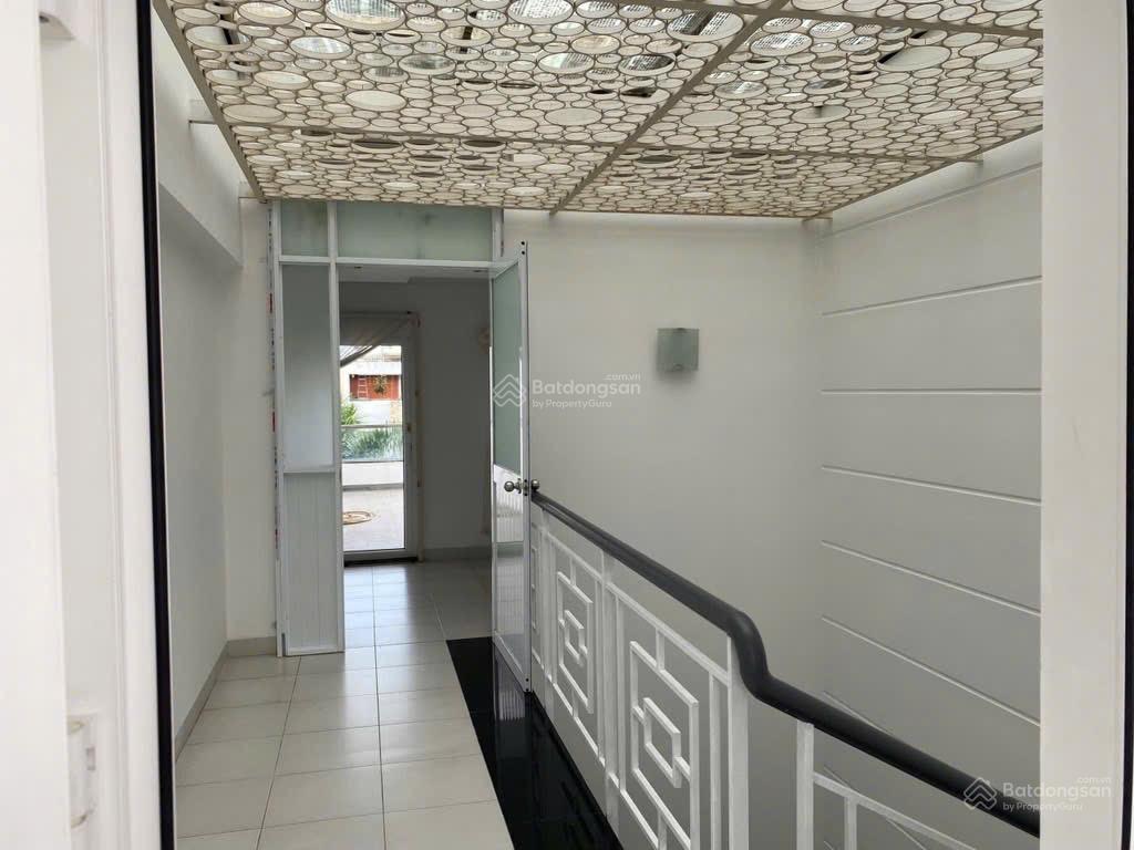 Tôi cần bán nhà nguyễn đăng giaithảo điềnquận 2. dt72m2/3tỷ65 ga thảo điền, hiện cho thuê 20triệu