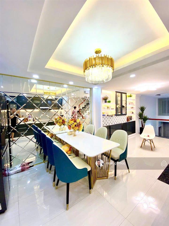 Nguyễn biểu quận 5 chỉ 3tỷ450tr  dt 81m2 trục đường xe hơi 6m, gần trường đại học sài gòn