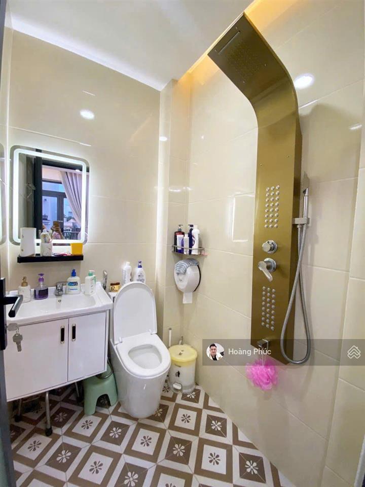 Nguyễn biểu quận 5 chỉ 3tỷ450tr  dt 81m2 trục đường xe hơi 6m, gần trường đại học sài gòn