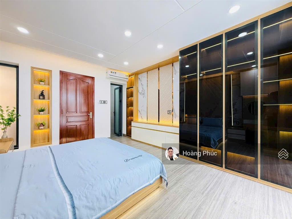 Nhà bán đường nguyễn đình chiểuq3 có gara ôtô, 4tỷ680/82m2, đang cho thuê 27tr, gần chợ vườn chuối