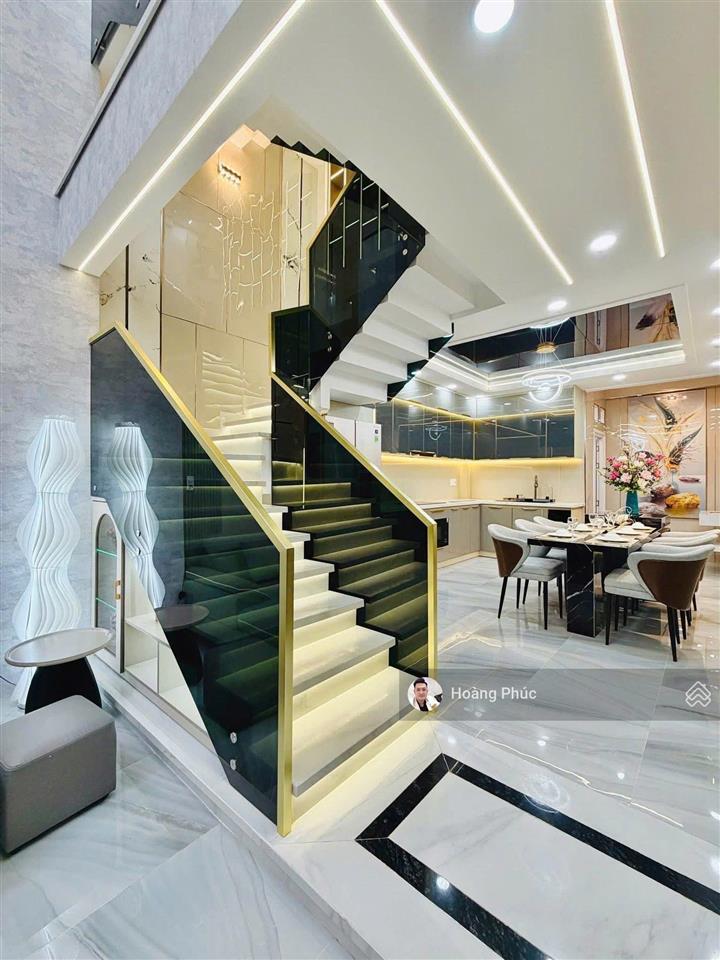 4tỷ375 cho một siêu phẩm 79m2 đường 6m lê quý đônq3, sát coopmart nguyễn đình chiểu, cho thuê 27tr