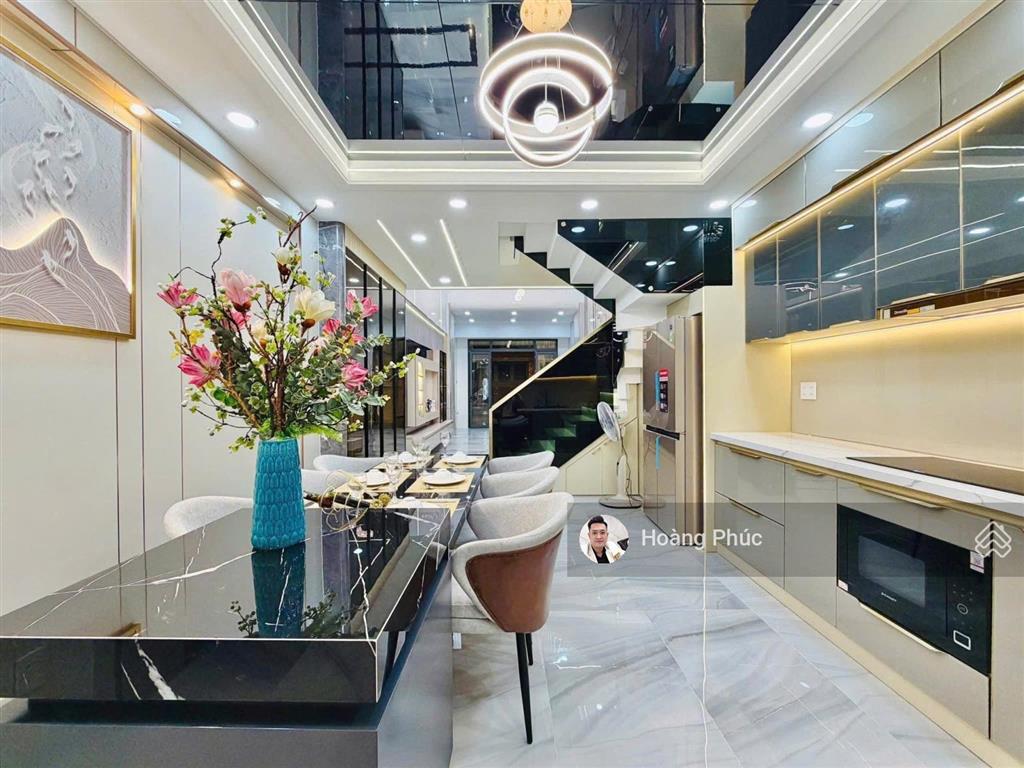 4tỷ375 cho một siêu phẩm 79m2 đường 6m lê quý đônq3, sát coopmart nguyễn đình chiểu, cho thuê 27tr