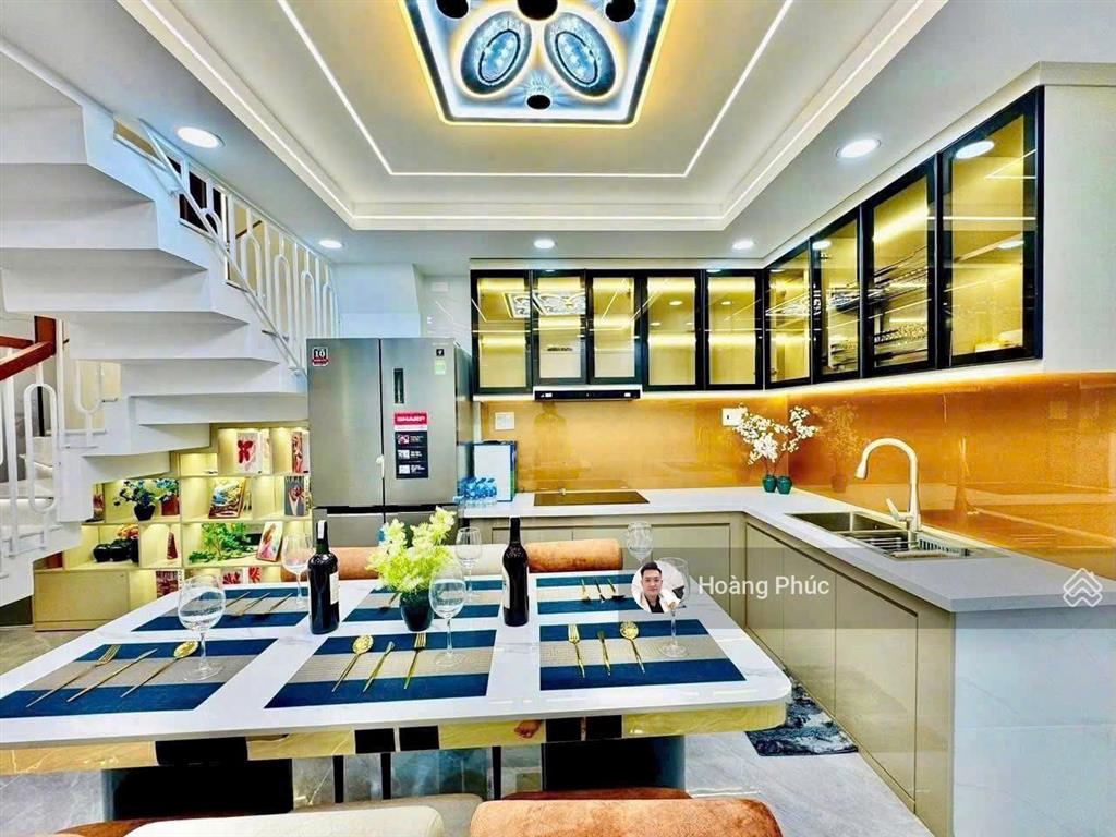 3tỷ680/87m2 gần đh giao thông vận tải đường 6m trần não  q2, xe hơi vào nhà, đang cho thuê 26triệu