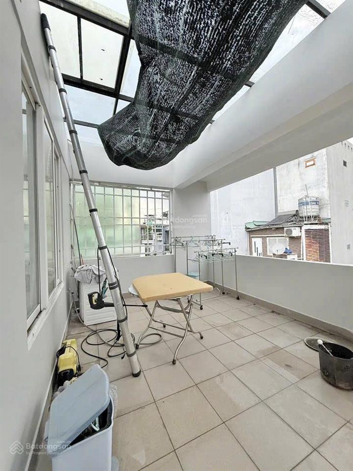 Siêu nhà phố nguyễn văn cừ, phường 1, quận 5  giá 4 tỷ 950/ dt 77m2. đang cho thuê 26 triệu