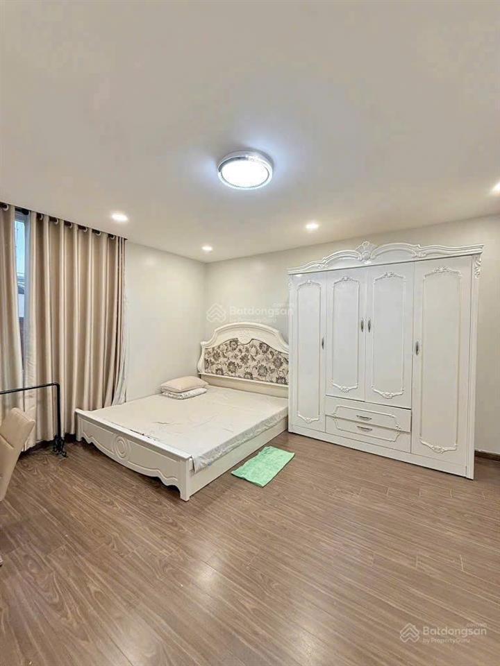 Siêu nhà phố nguyễn văn cừ, phường 1, quận 5  giá 4 tỷ 950/ dt 77m2. đang cho thuê 26 triệu