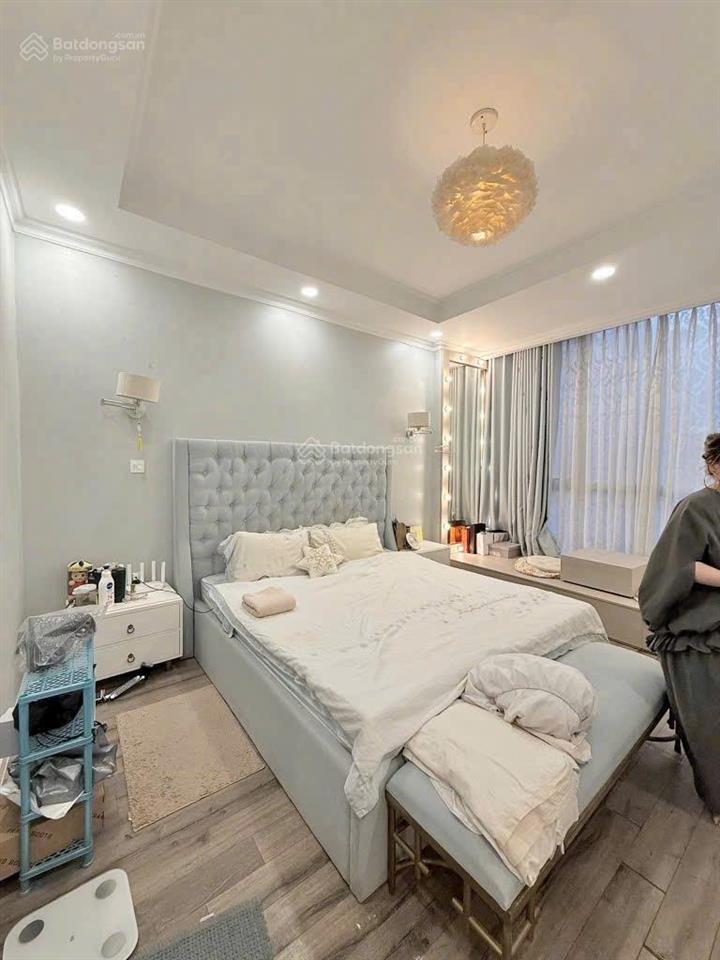 Siêu nhà phố nguyễn văn cừ, phường 1, quận 5  giá 4 tỷ 950/ dt 77m2. đang cho thuê 26 triệu