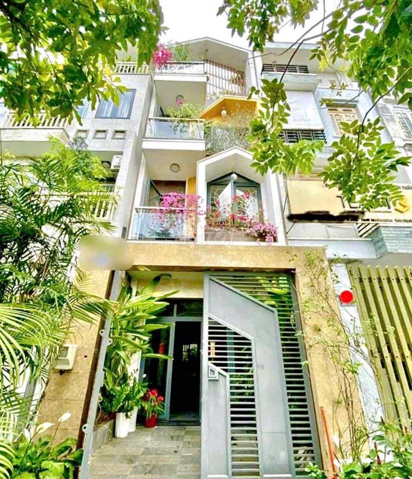 Giảm nhanh 300triệu nhà đường trần quý, p7, quận 11.giá5tỷ820/ 4.6m x 14.4m (66.24m2). sổ sẵn