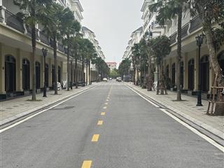 Bán gấp căn chà là 63m2 ban công rộng   0904 968 ***