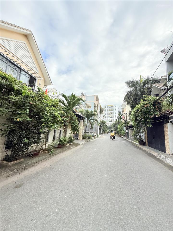 Biệt thự gò vấp, 1 đời chủ trong khu biệt thự osimi, an lộc nguyễn oanh, 250m2, 16.2x15m, 4t + hầm