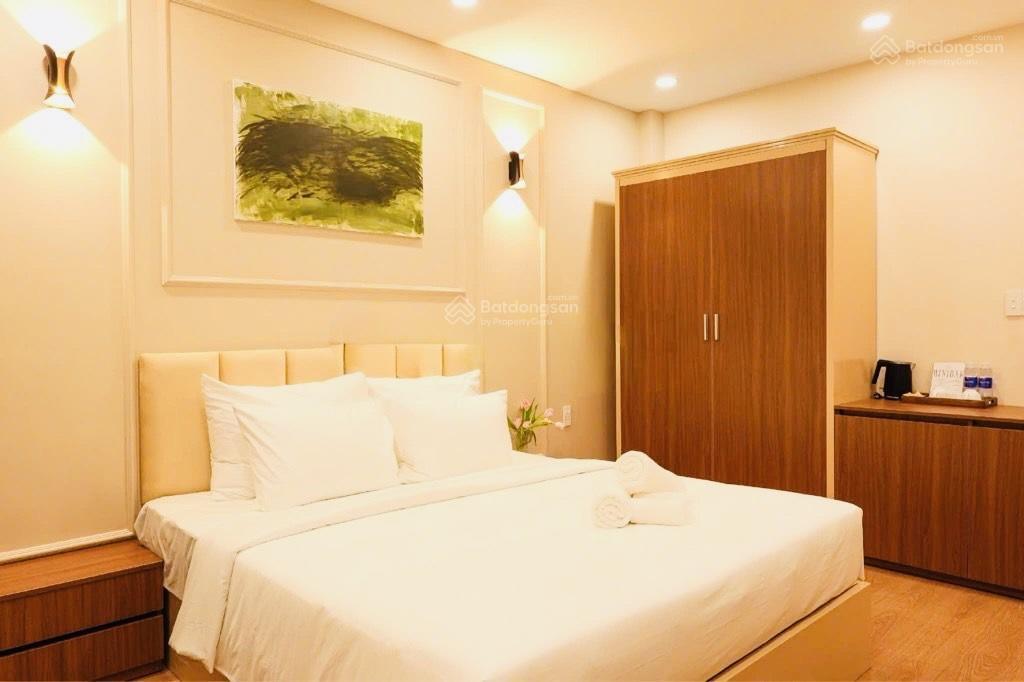 Khách sạn khu chợ bến thành, gần new world, lê thánh tôn, lê lợi, 60m2, 5t, 10p, khai thác 200tr/th