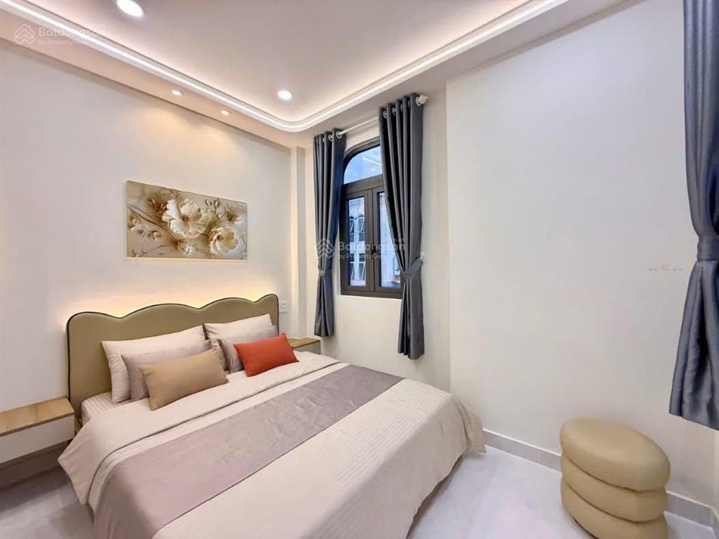 Cô 6 bán nhà đường nguyễn gia trí, quận bình thạnh, giá 3,8 tỷ, dt gần 83m2, gần đại học hutech