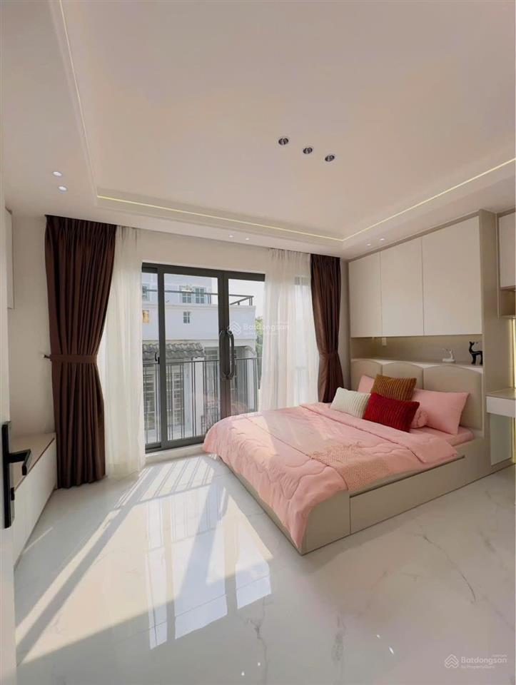 Bán nhà đ. phan văn trị, quận 5, giá 4 tỷ, dt 85m2 công nhận, gần đại học sài gòn, cho thuê 22tr/th