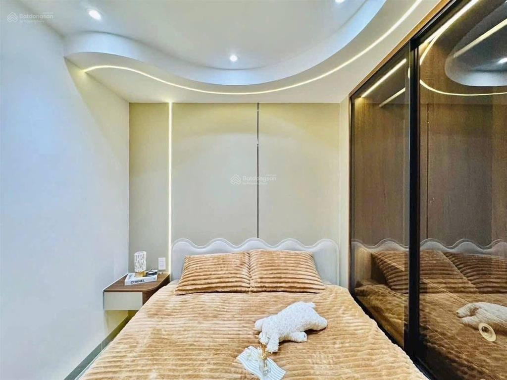 Bán nhà đẹp đ. bắc hải, q3, dt 69m2, giá 4,6 tỷ, gần công viên lê thị riêng, cho thuê 26 tr/tháng