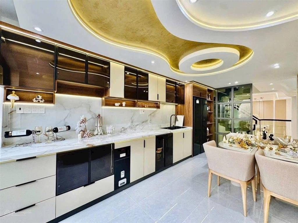 Bán nhà đẹp đ. bắc hải, q3, dt 69m2, giá 4,6 tỷ, gần công viên lê thị riêng, cho thuê 26 tr/tháng