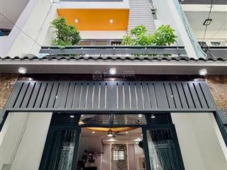 Cô 3 bán nhà nguyễn hữu cầu, q1, dt 70m2, đang thuê 33tr/tháng, giá 5,8 tỷ, gần cv lê văn tám