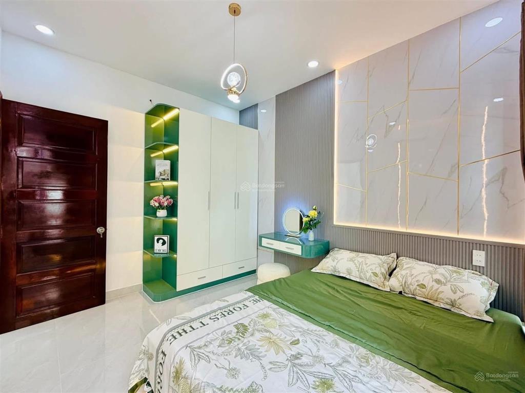 Cô 3 bán nhà nguyễn hữu cầu, q1, dt 70m2, giá 4,6 tỷ, đang thuê 33tr/tháng, gần cv lê văn tám