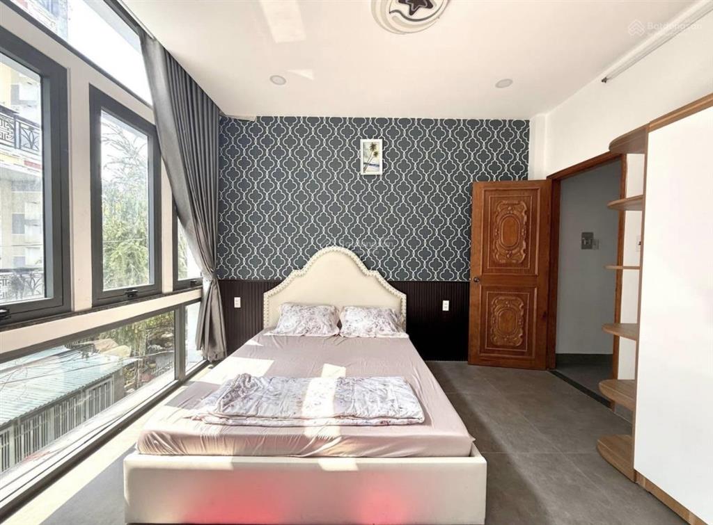 Bán nhà đ. hùng vương, q. 10, dt 68m2 cách ngã 6 cộng hoà 1,3 km, hđ thuê 19tr/tháng
