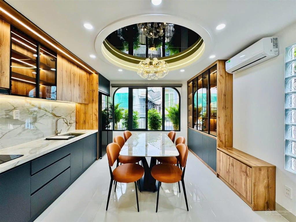 Bán gấp nhà đường huỳnh tấn phát, quận 7, 3,7 tỷ, với 55m2, đang cho thuê 15tr/tháng